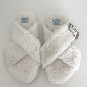 Brand new Toms Susie fluffy sandals - sz 10